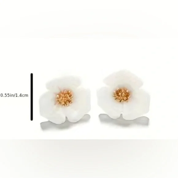 {SHEIN} Simple White Flower Vintage style Earrings - Picture 2 of 3